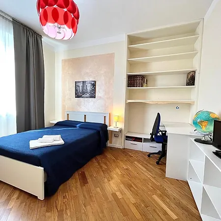 Apartamento Puccini A 6 Minuti In Bus O Auto Dalla Stazione *