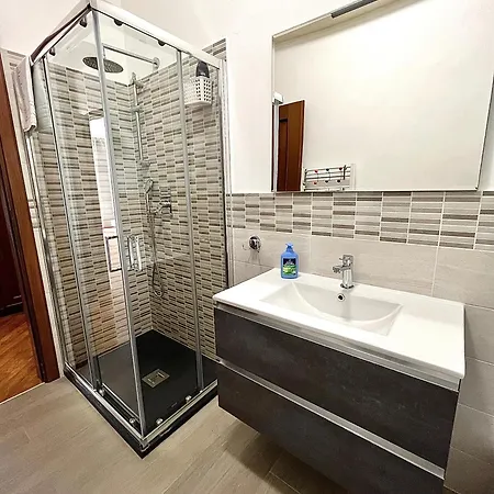 Apartamento Puccini A 6 Minuti In Bus O Auto Dalla Stazione La Spezia
