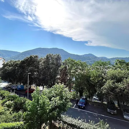 Puccini A 6 Minuti In Bus O Auto Dalla Stazione Apartamento
