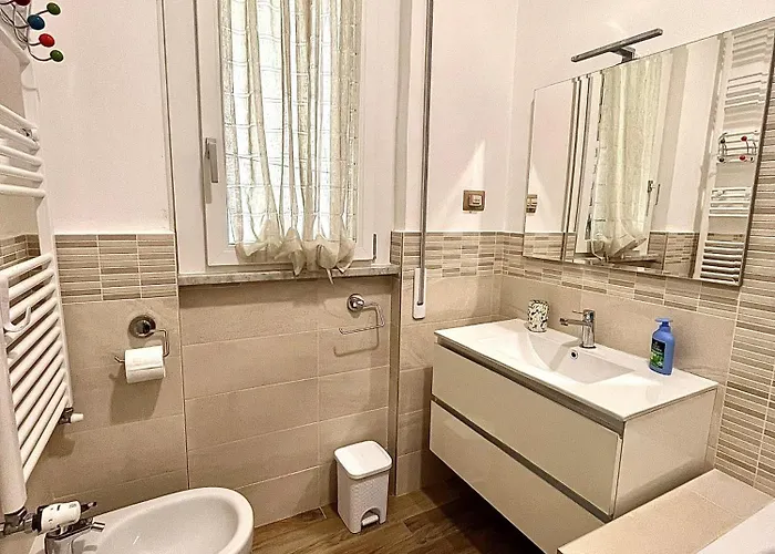 Apartamento Puccini A 6 Minuti In Bus O Auto Dalla Stazione *