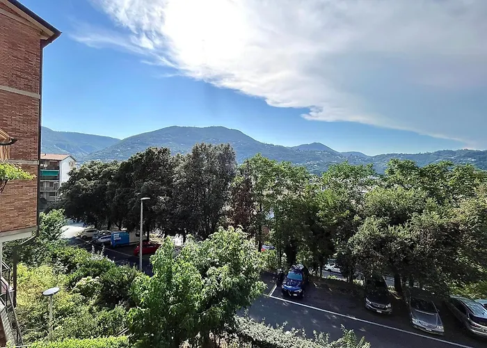 Puccini A 6 Minuti In Bus O Auto Dalla Stazione Apartamento