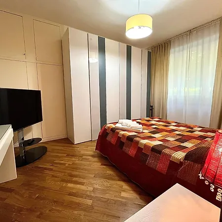 Puccini A 6 Minuti In Bus O Auto Dalla Stazione Apartamento