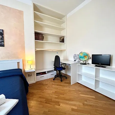 Puccini A 6 Minuti In Bus O Auto Dalla Stazione Apartamento *