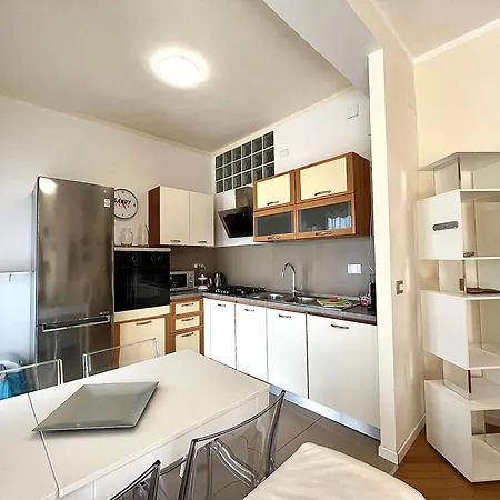 Apartamento Puccini A 6 Minuti In Bus O Auto Dalla Stazione